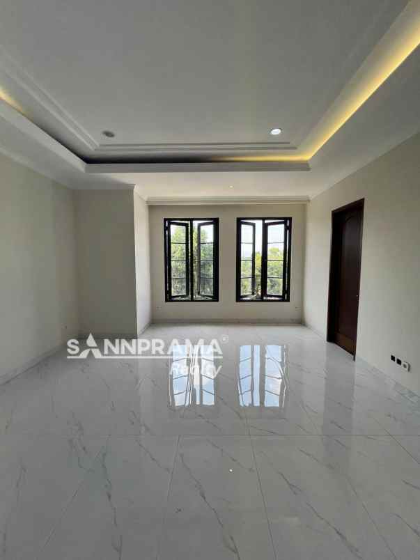 dijual rumah jagakarsa