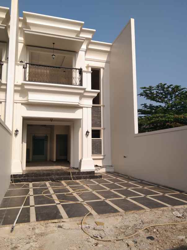 dijual rumah jalan batan raya tirtajaya