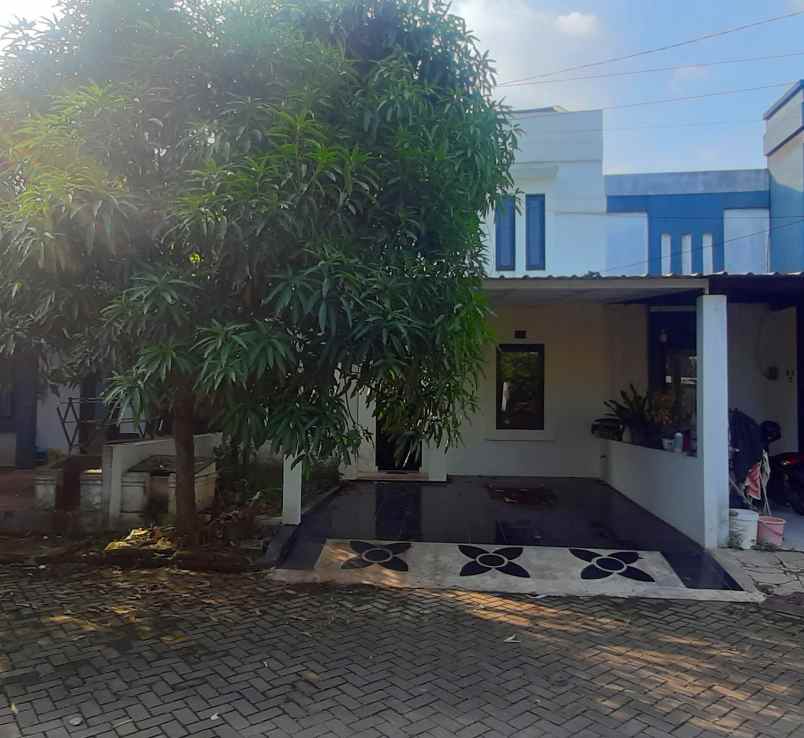 dijual rumah jalan derwati