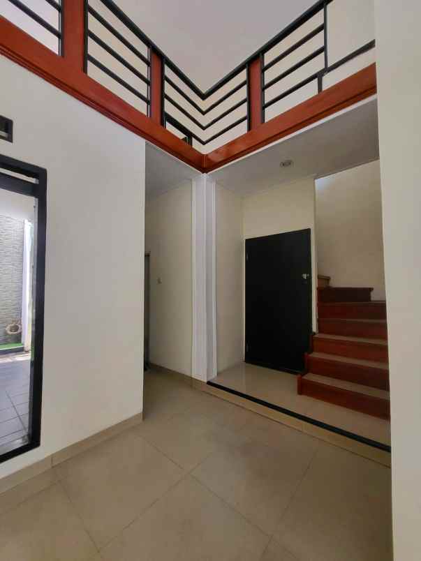 dijual rumah jalan derwati