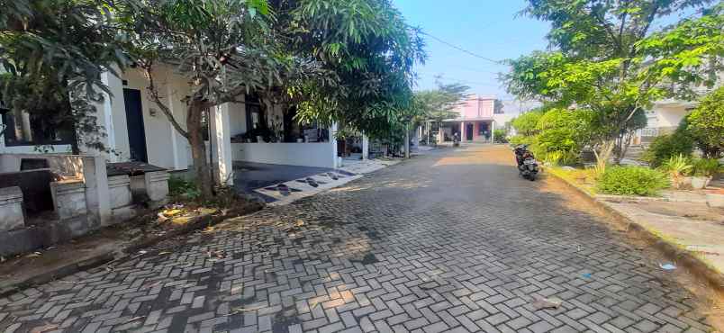 dijual rumah jalan derwati