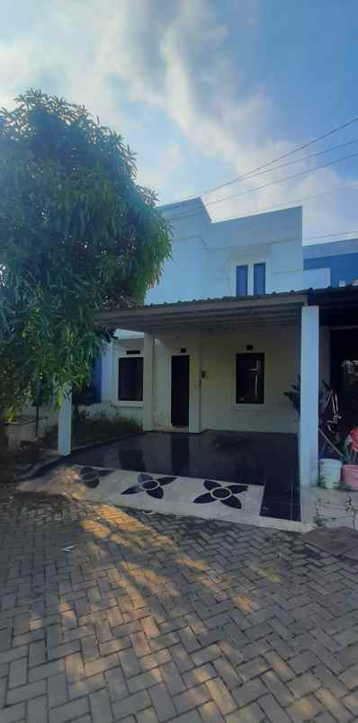 dijual rumah jalan derwati