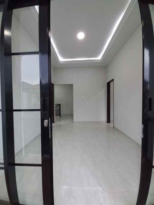 dijual rumah jalan h kocen