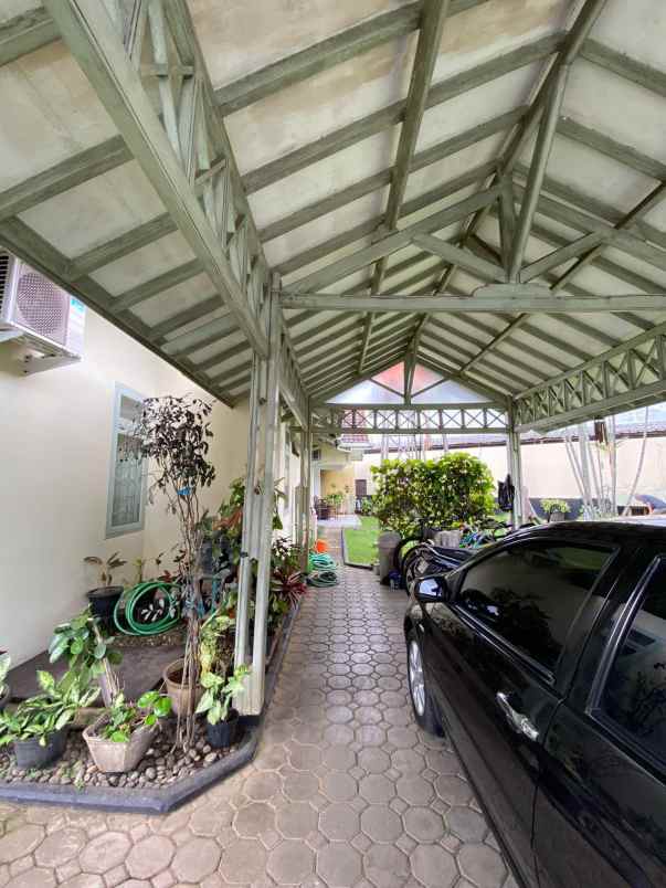 dijual rumah jalan jupiter margahayu raya