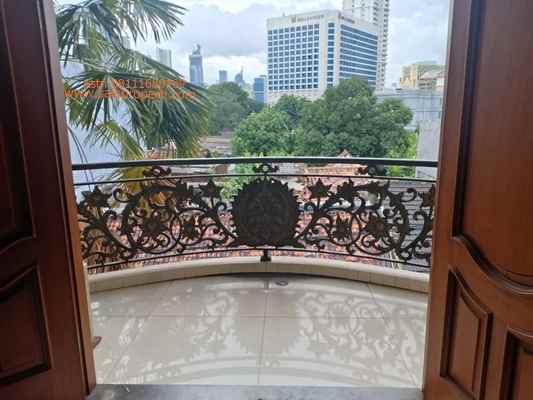 dijual rumah jalan kebon jahe