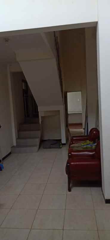 dijual rumah jalan kenanga