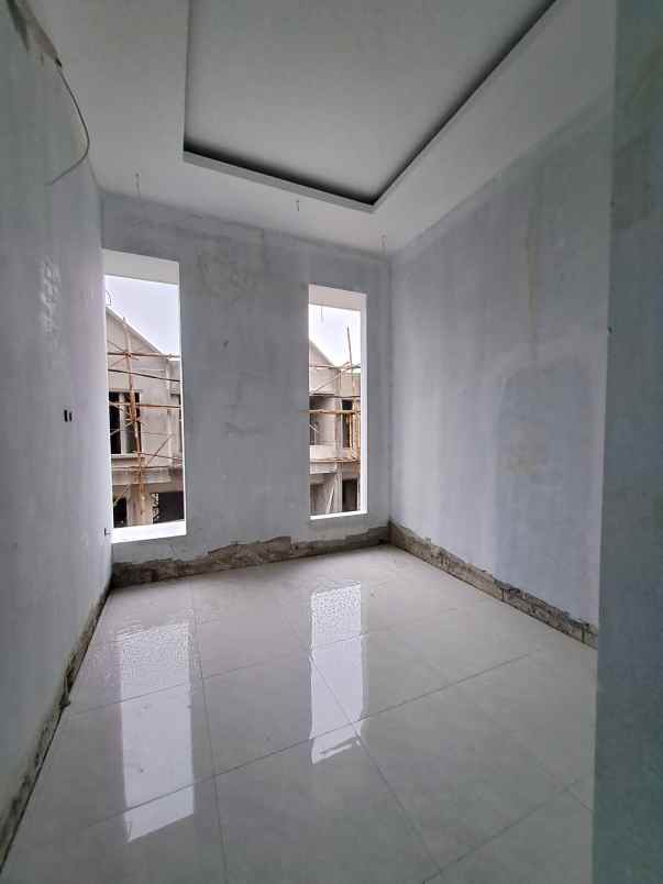 dijual rumah jalan mandor basar