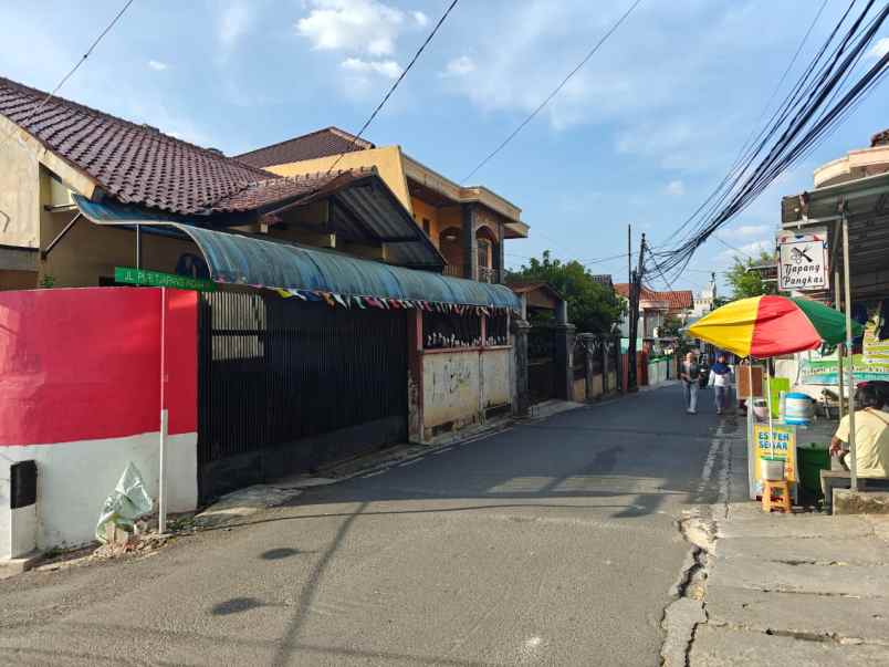 dijual rumah jalan manunggal bakti