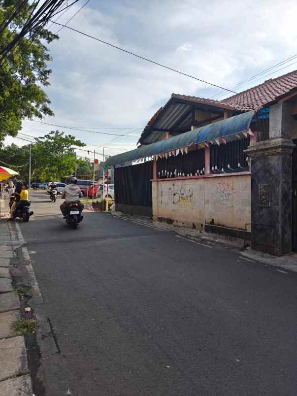 dijual rumah jalan manunggal bakti