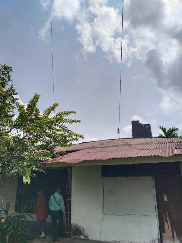 dijual rumah jalan melur