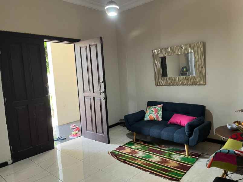 dijual rumah jalan mojo kidul