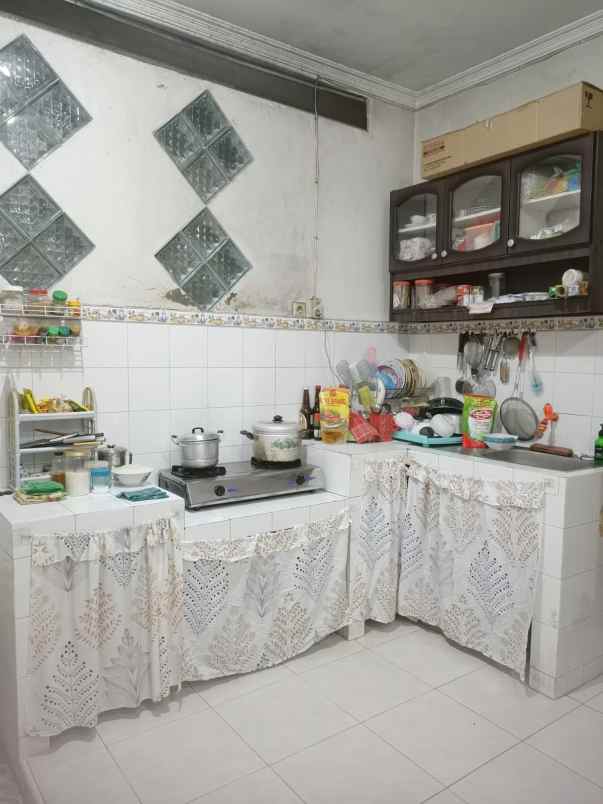 dijual rumah jalan muhtar raya sawangan