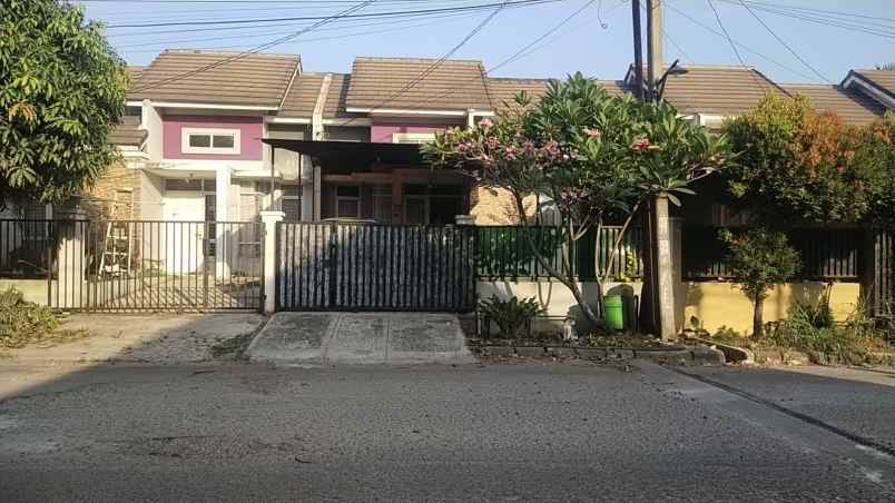 dijual rumah jalan muhtar raya sawangan