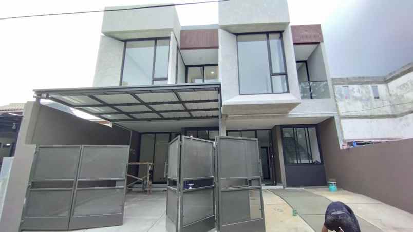 dijual rumah jalan nangka cengkareng