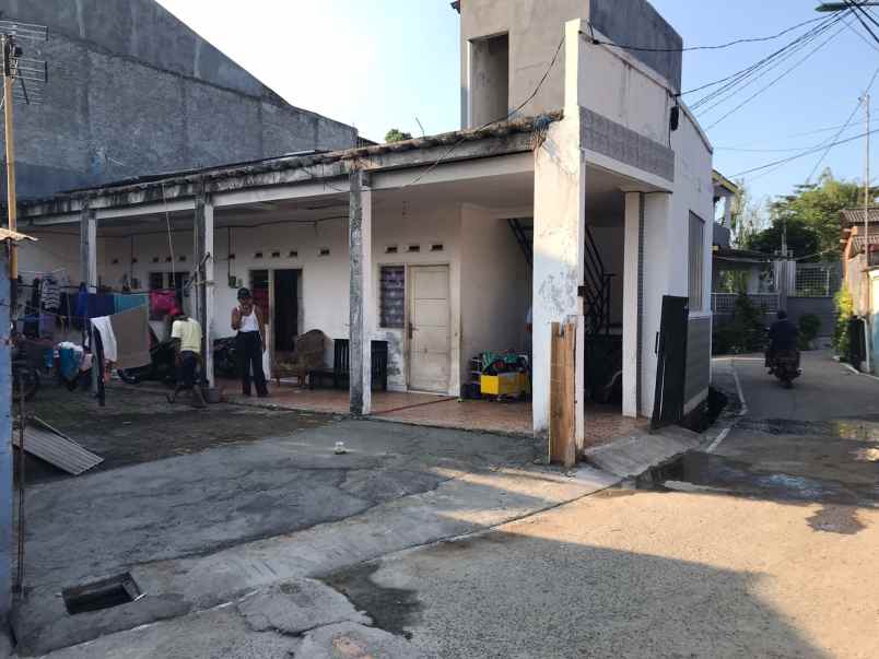 dijual rumah jalan raya centex