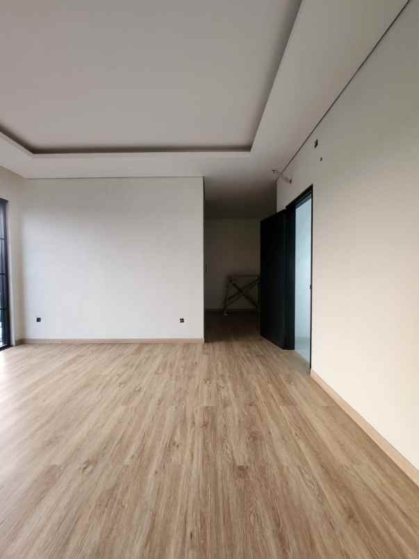 dijual rumah jalan raya cilandak