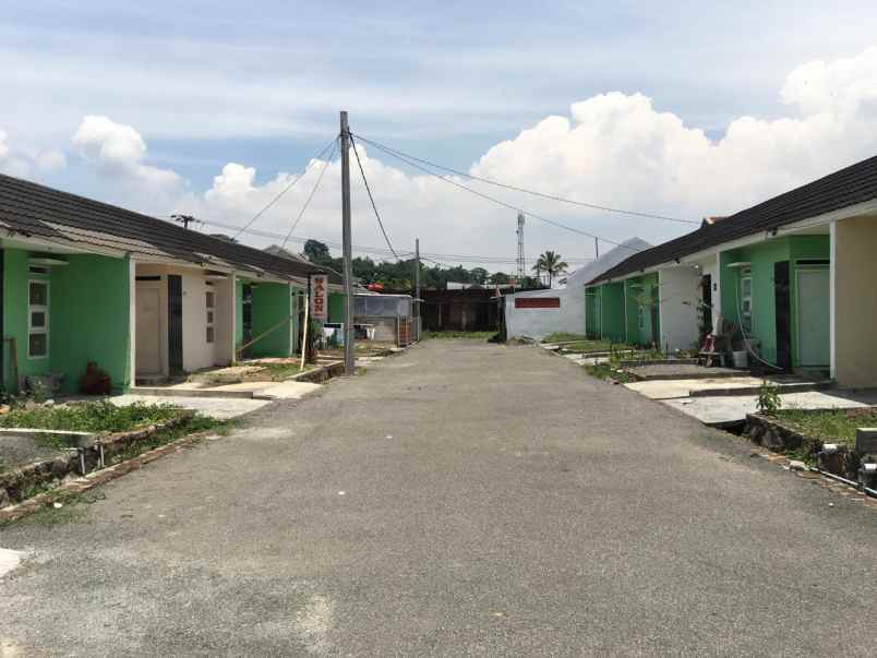 dijual rumah jalan raya laswi jelekong