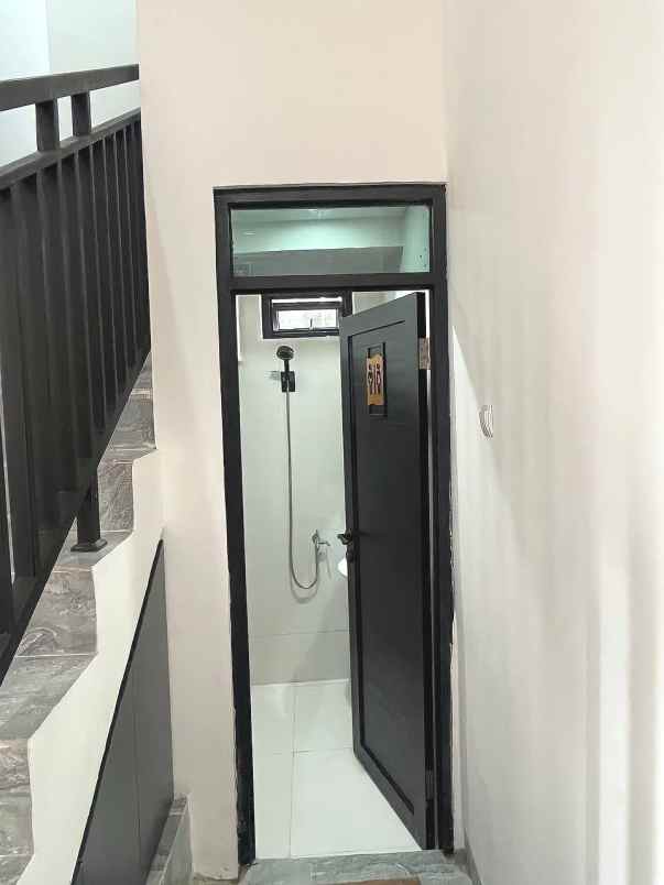 dijual rumah jalan raya parigi