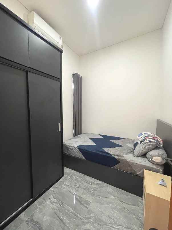 dijual rumah jalan raya parigi