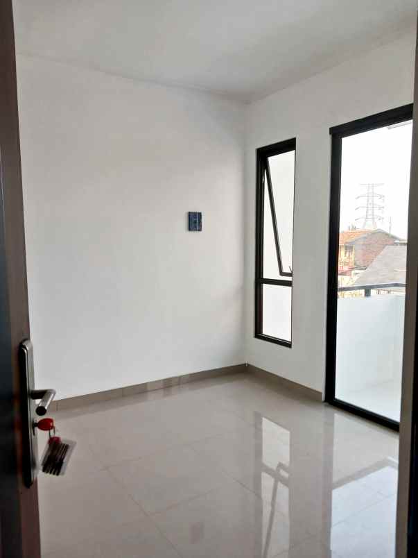 dijual rumah jalan setia mekar tambun