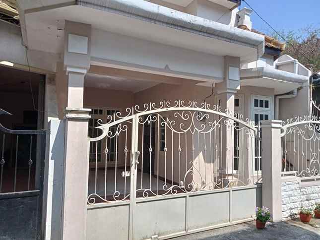 dijual rumah jalan teluk pelabuhan ratu