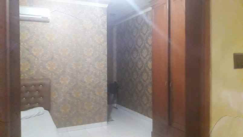 dijual rumah jalan wadas raya