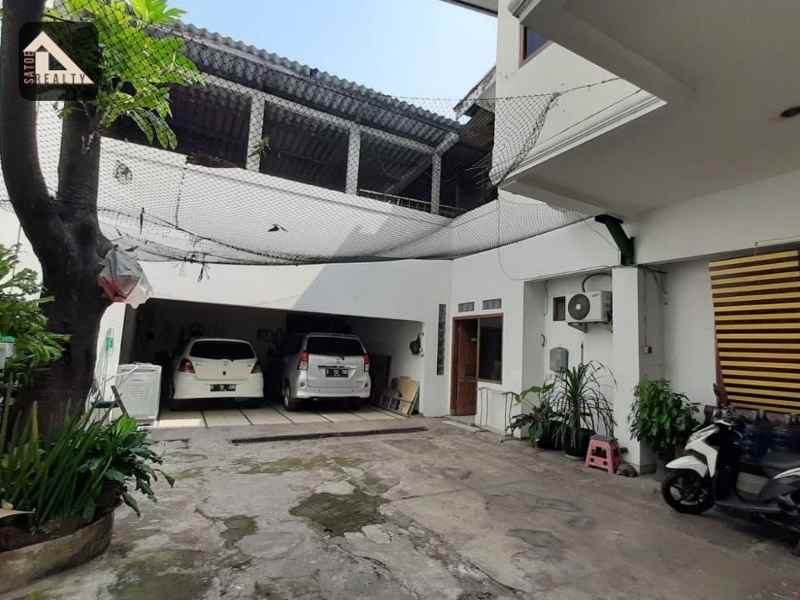 dijual rumah jalan wijaya kebayoran baru