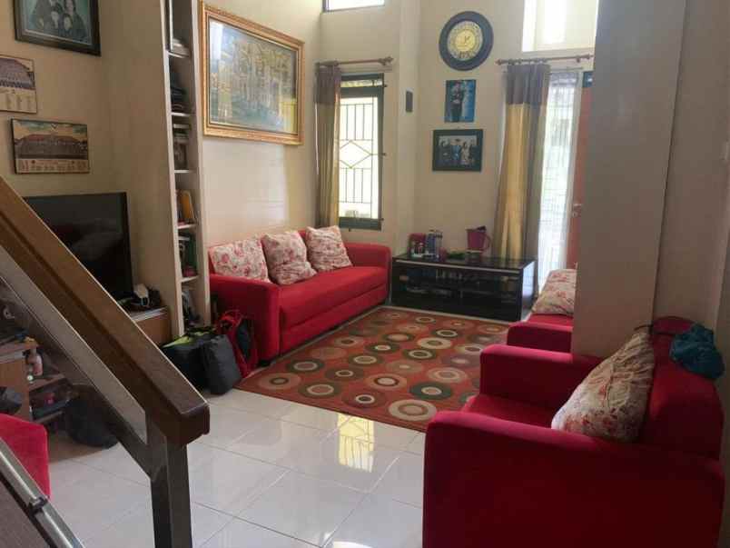 dijual rumah jingga residence ciwastra