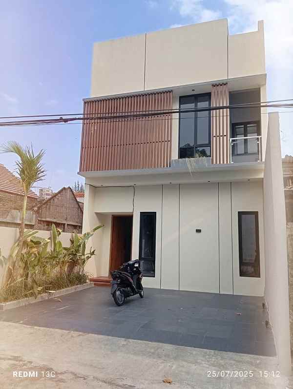 dijual rumah jl amartha wedomartani