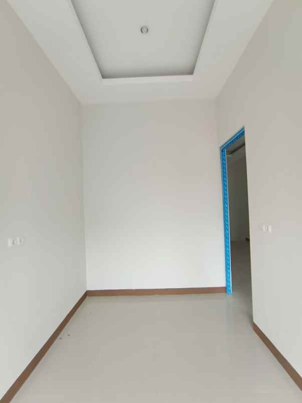 dijual rumah jl babatan