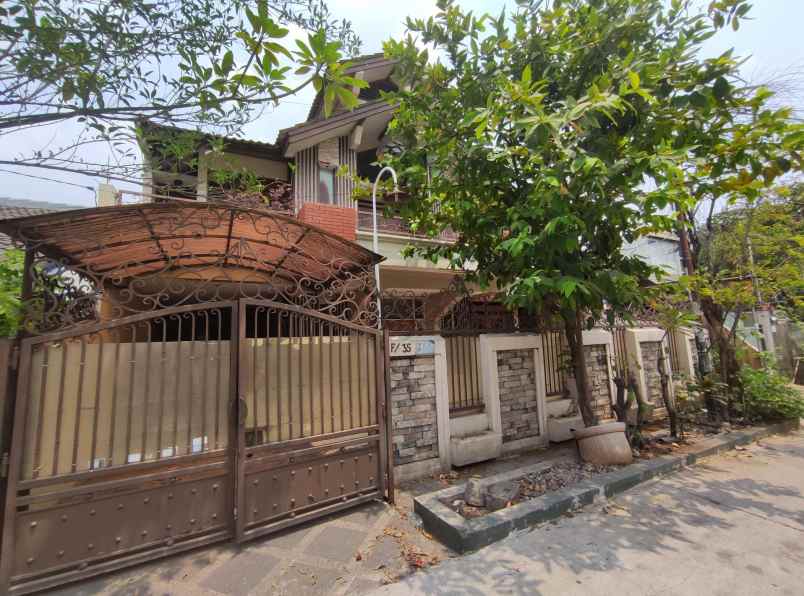 dijual rumah jl bengkulu jakasetia