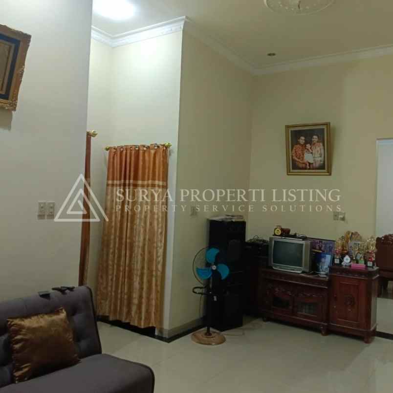 dijual rumah jl bustamam wijaya kusuma