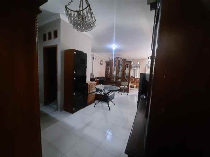 dijual rumah jl cempaka ii blok c4 no 4