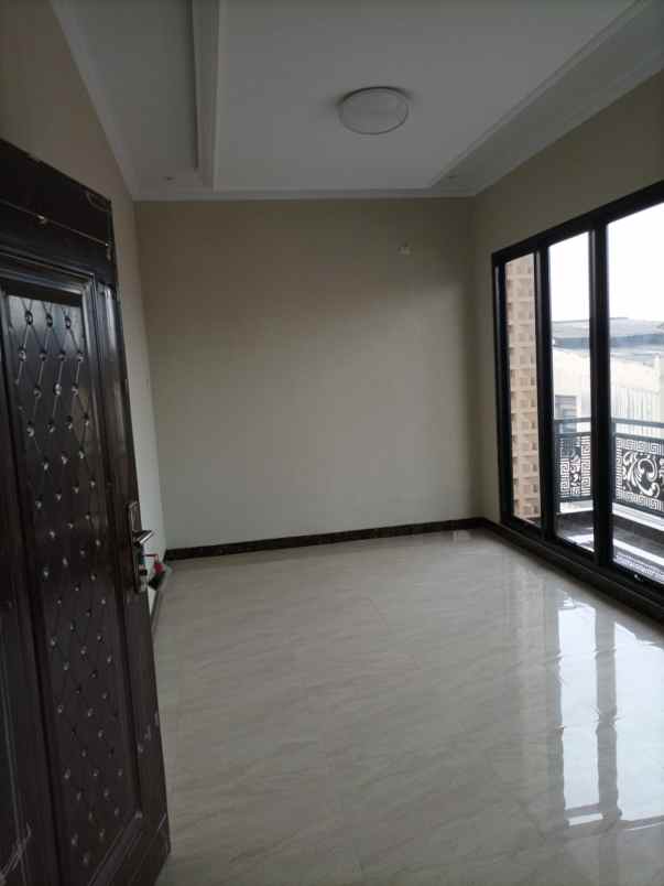 dijual rumah jl cipinang muara duren