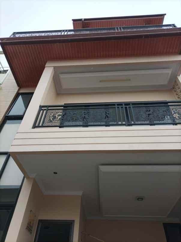 dijual rumah jl cipinang muara duren