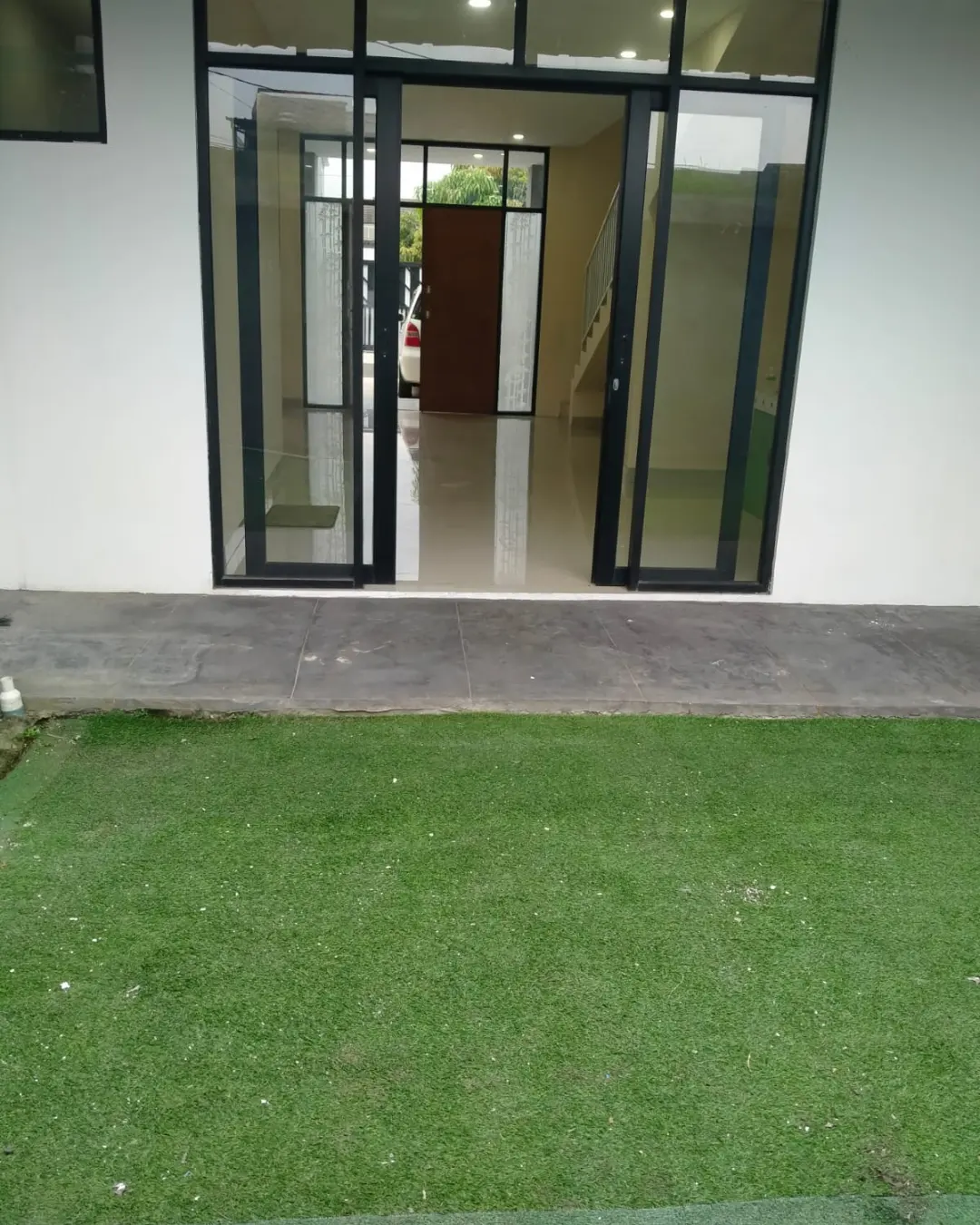 dijual rumah jl cisaranten kulon