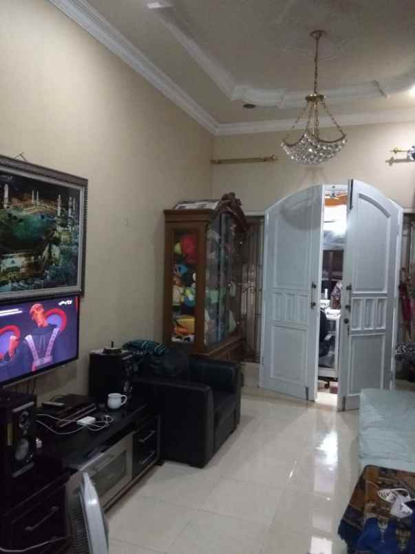 dijual rumah jl curug