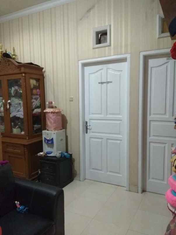 dijual rumah jl curug