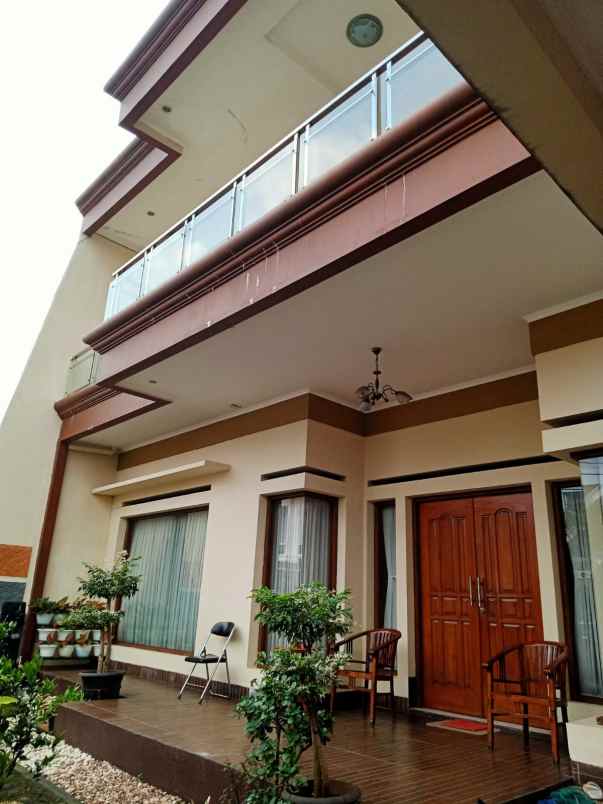 dijual rumah jl curug raya pondok