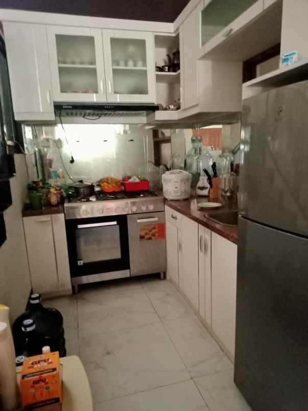 dijual rumah jl curug raya pondok