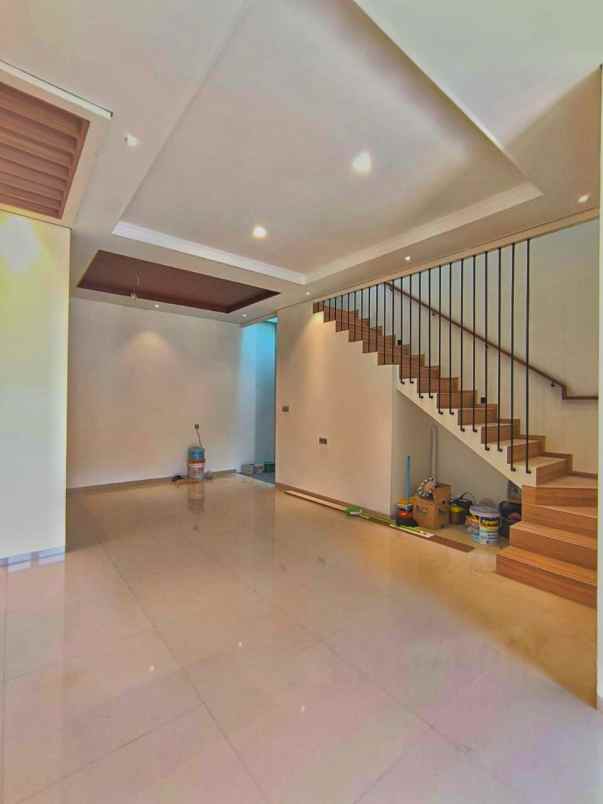 dijual rumah jl ikan rawamangun jakarta