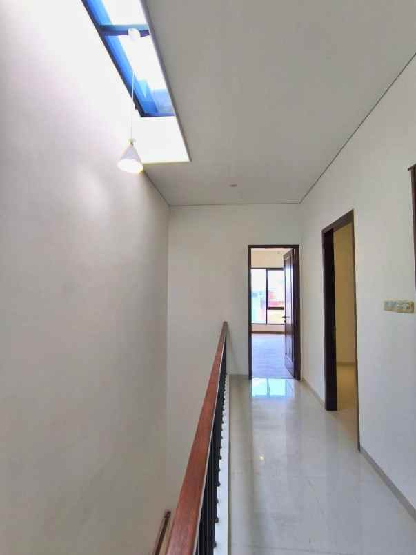 dijual rumah jl ikan rawamangun jakarta