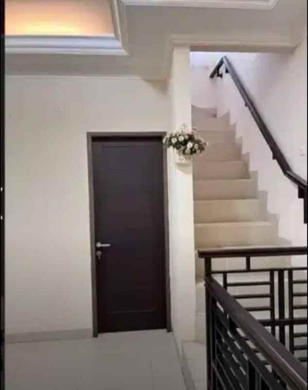 dijual rumah jl ikan rawamangun jakarta