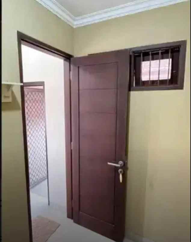 dijual rumah jl ikan rawamangun jakarta