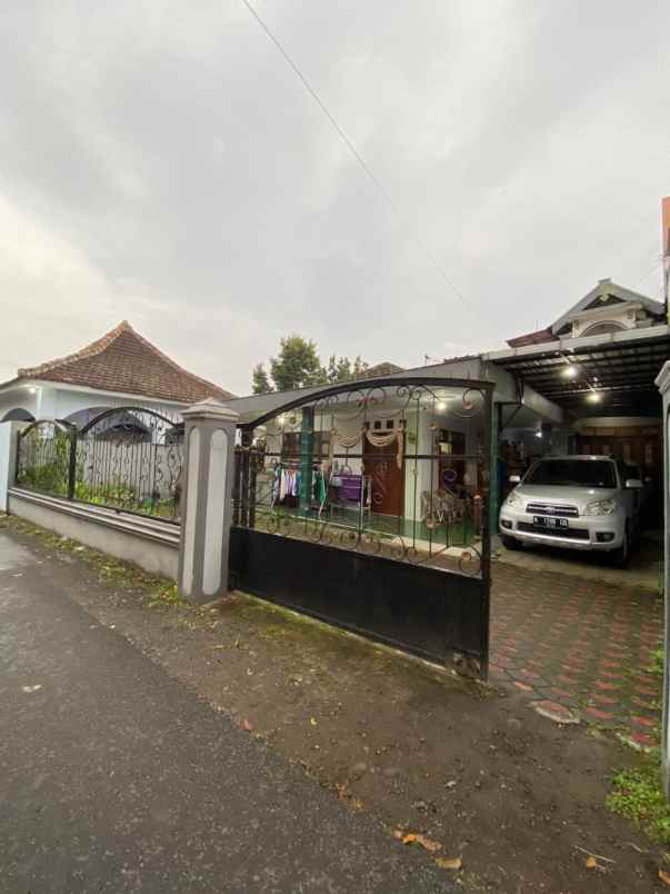 dijual rumah jl imam bonjol