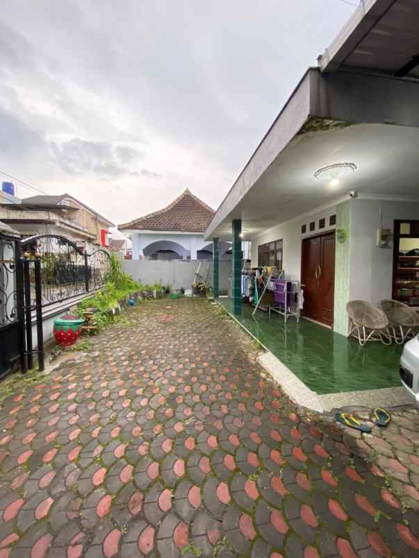 dijual rumah jl imam bonjol