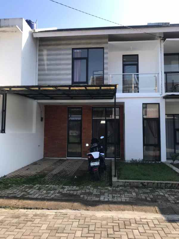 dijual rumah jl jatihandap bandung