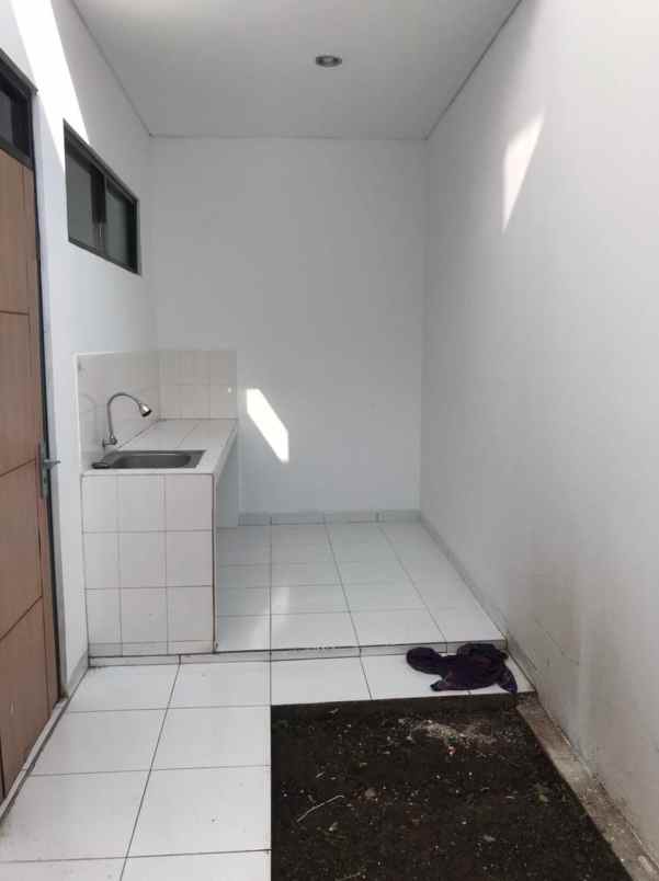 dijual rumah jl jatihandap bandung