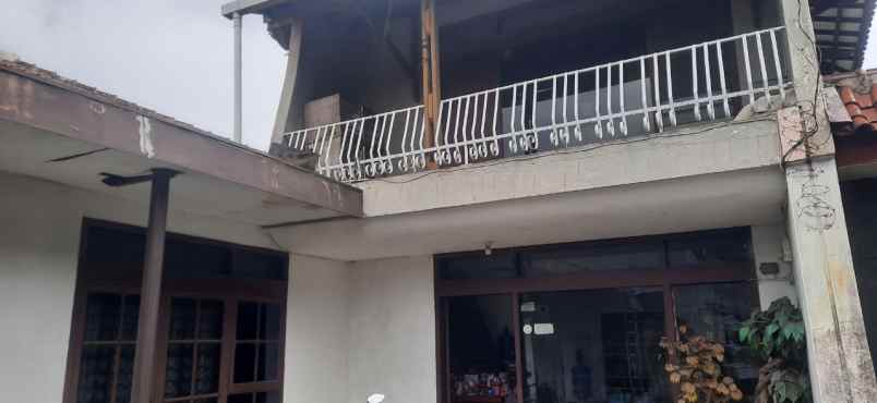 dijual rumah jl jend h amir machmud no 448