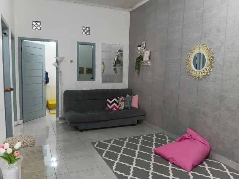 dijual rumah jl kamarung